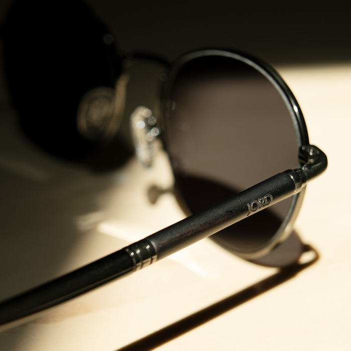 Holly - Ebony & Gunmetal Titanium 3